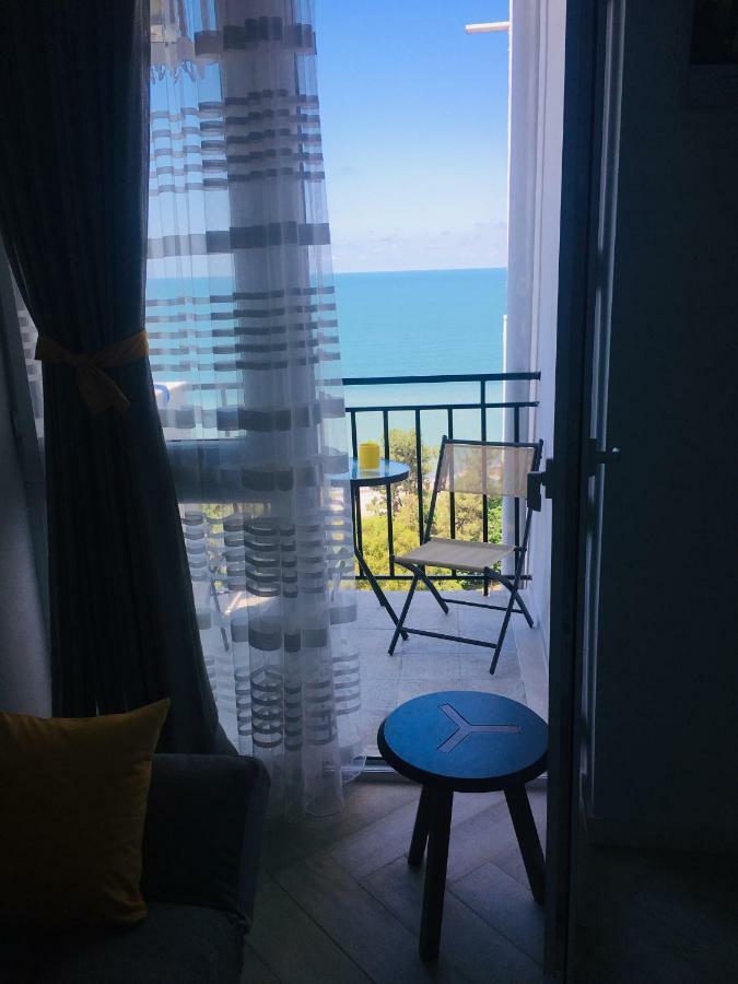 Yellow Room With Sea View Махінджаурі Екстер'єр фото